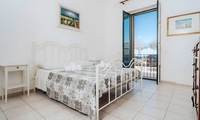 Marzamemi Apartment | Apartment 'Terrazza Sul Mare' with Sea View, Wi-Fi and Air Conditioning