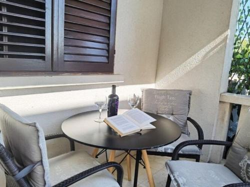 Brna Apartment | Apartment Tina - One Bedroom Apartment with Terrace