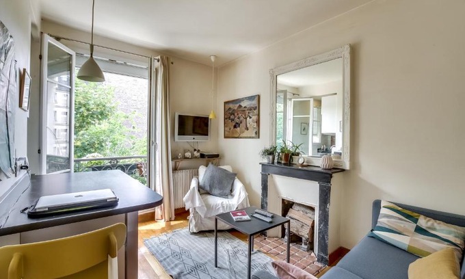 7th Arrondissement Apartment | Apartment Tour Eiffel by Weekome