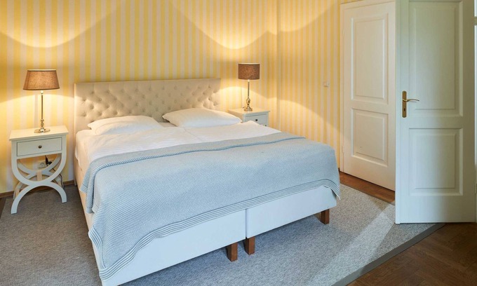 Dalwitz Apartment | Apartment tower 1 (2 pers.) - FerienGut Dalwitz manor house