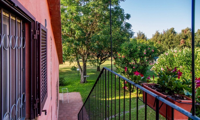 Grosseto Apartment | Apartment 'Tramonto' with Private Garden, Wi-Fi and Air Conditioning