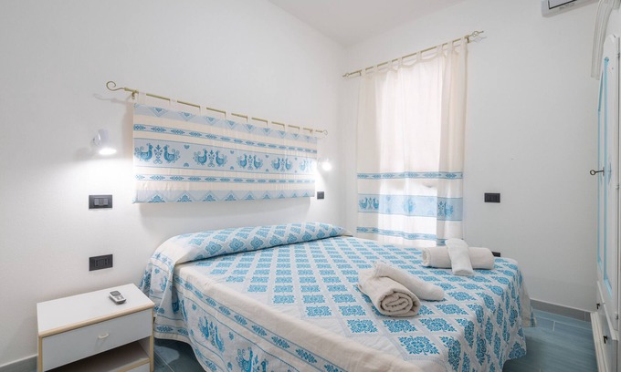Villa San Pietro Apartment | Apartment 'Villa Erica Appartamento Yuri' with Mountain View, Wi-Fi and Air Conditioning