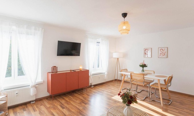 Dessau Apartment | Apartment 'Wellness Lounge Am Bauhausmuseum' with Balcony and Wi-Fi