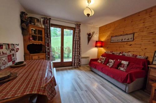 Demi-Quartier Apartment | Apartment with garden in Demi-Quartier