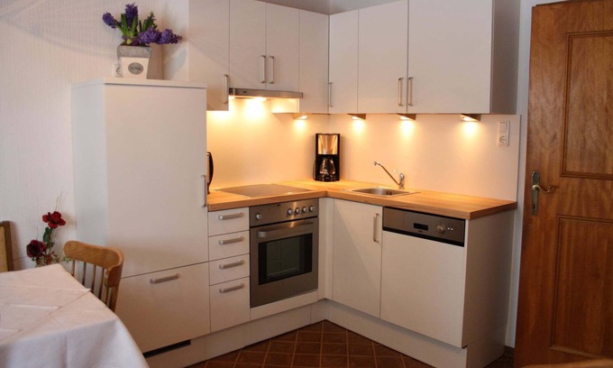 Taxenbach Apartment | Apartment with Garden, Garden Furniture, BBQ
