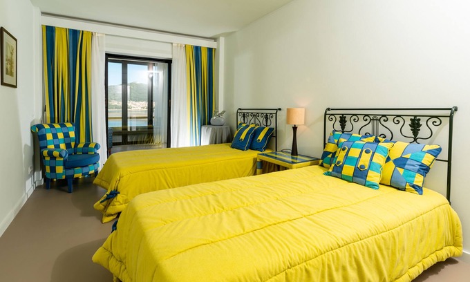 Vilarelho Apartment | Apartment with River and Sea View in Caminha