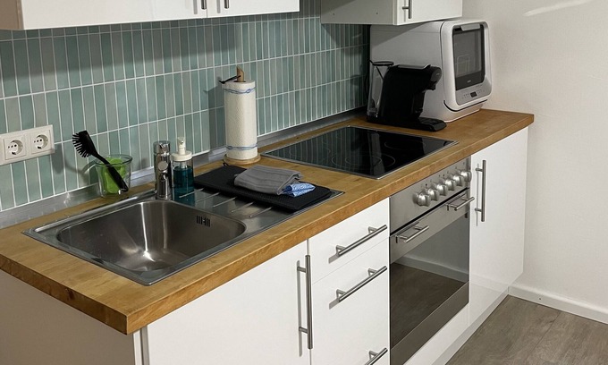 Ebersberg District Apartment | Apartment 'Wohnung Nähe München-Neu Renoviert' with Wi-Fi