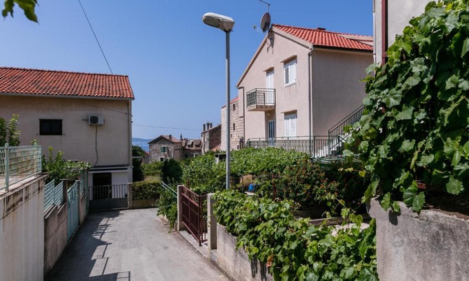 Komiza Apartment | Apartments Bepo