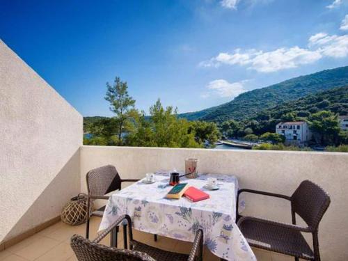 Pasadur Apartment | Apartments Bruna Lastovo-One Bedroom Apartment with Balcony and Sea View-Vanilija