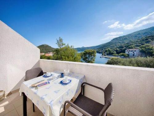Pasadur Apartment | Apartments Bruna Lastovo-Comfort One Bedroom Apartment with Balcony and Sea View-Plavi