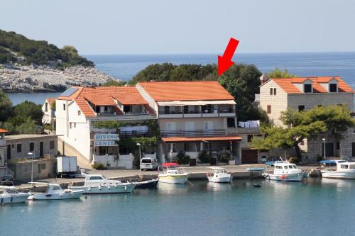 Zaklopatica Apartment | Apartments by the sea Zaklopatica, Lastovo - 8341
