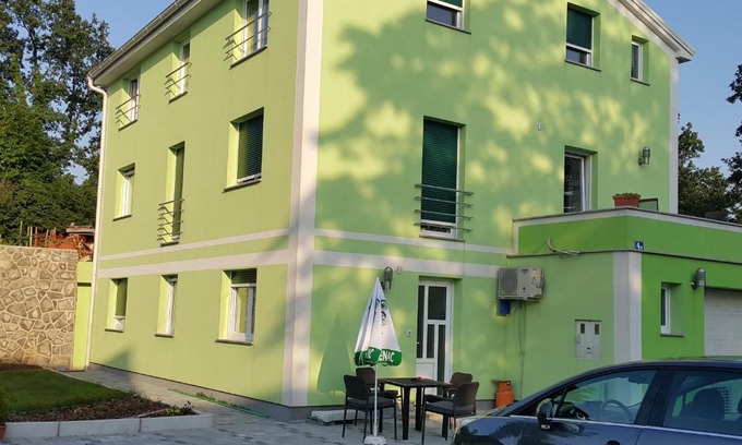 Kuceli Apartment | Apartments Carmen