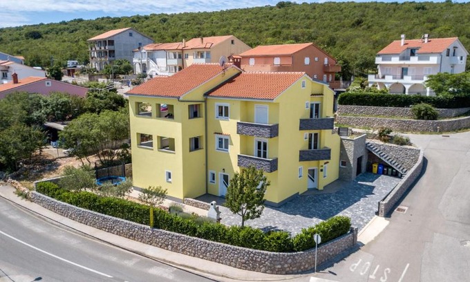 Salatic Apartment | Apartments Jana