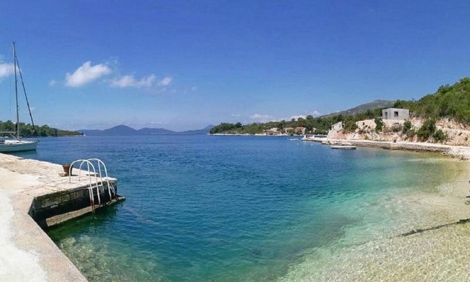 Banici Apartment | Apartments Kola - Two Bedroom Apartment with Terrace and Sea View (1)