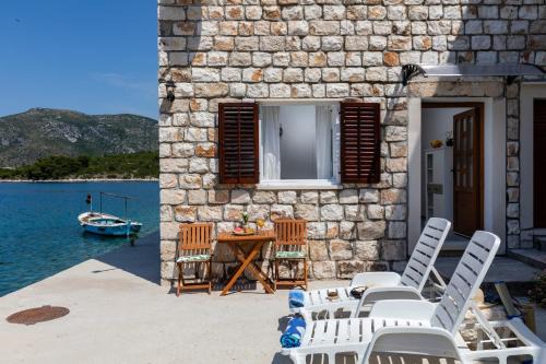 Krucica Apartment | Apartments Lovorna