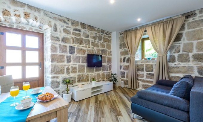 Cavtat Old Town Apartment | Apartments None & Nono-One Bedroom Apartment with Shared Terrace