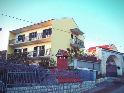 Marina House | Apartments Racetin