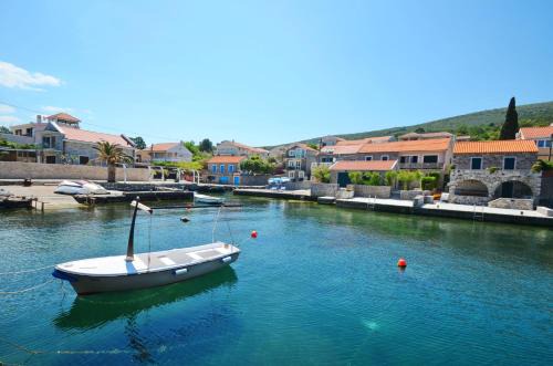 Krasici Apartment | Apartments Volat