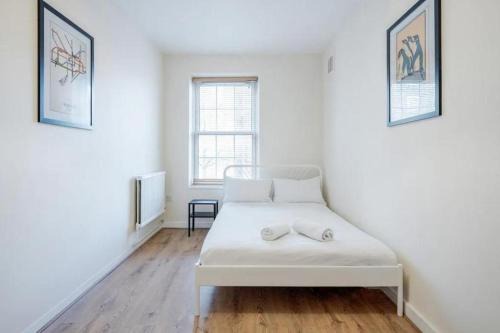 Elephant and Castle House | APlaceToStay Central London Apartment, Zone 1 OX