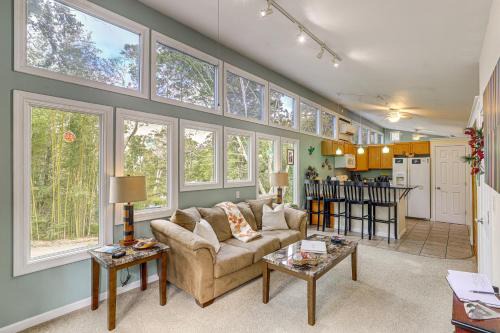 Asheville Apartment | Appalachian Mtn Retreat 4 Mi to Grovewood Village