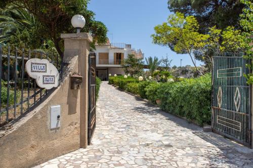 Genovese Apartment | Appartamento in Villa Asta