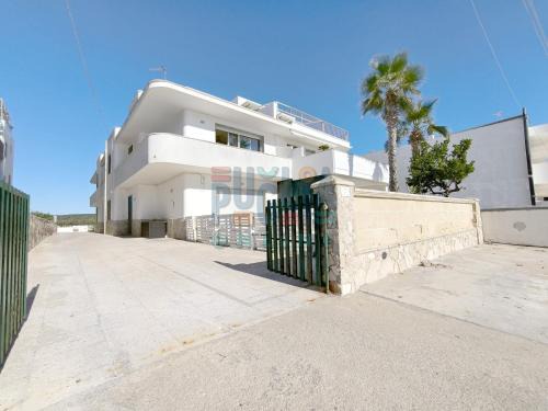 Torre Mozza Apartment | Appartamento La Torre Fronte mare Primo Piano Puglia On line