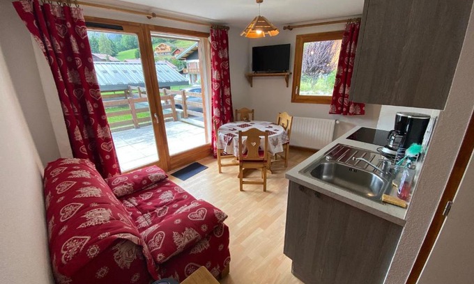 La Chapelle-d'Abondance Apartment | Appartement 2 pièces près des pistes avec terrasse, parking et coin montagne - FR-1-692-89