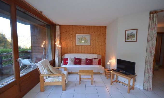 Les Gets Apartment | Appartement 3 étoiles aux Gets, skis aux pieds, balcon, parking et animaux acceptés - FR-1-623-125