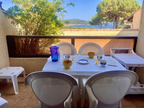 La Croix-Valmer Apartment | Appartement 3 pièces climatisé avec piscine, tennis, parking à La Croix-Valmer - FR-1-226B-152