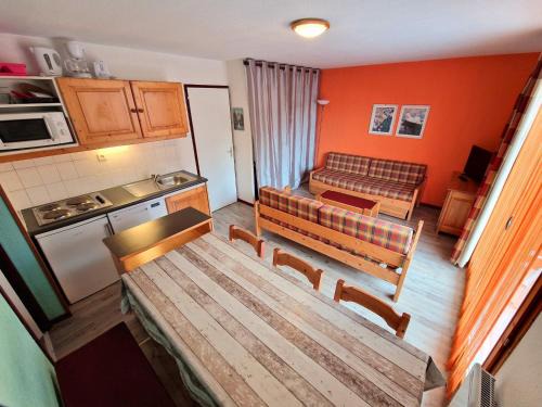 Valfrejus Apartment | Appartement 42m², 2 pièces + cabine, 6-8 pers, cœur de station, proche pistes et commerces - FR-1-265-195