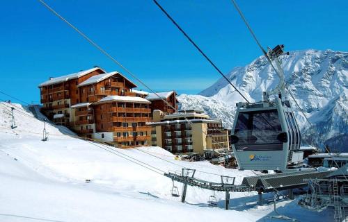 Orcieres-Merlette Apartment | Appartement 6 places aux pieds des pistes avec piscine, wifi et parking privé, salle de bain refaite à neuf