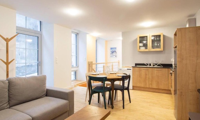 Cauterets Apartment | Appartement 7 pers, Centre Cauterets, Parking, WIFI, Luge, Proche Pistes - FR-1-401-181