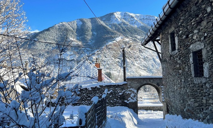 Le Bourg-d'Oisans Apartment | Appartement Avec Sauna et Wifi, au Coeur du Village, Avec vue sur la Montagne