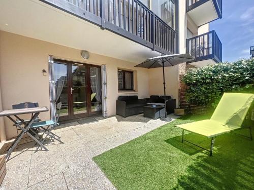 Villers-sur-Mer Apartment | Appartement avec jardin à 30m de la plage