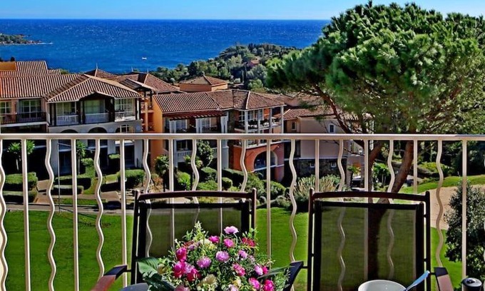 Cap Esterel Apartment | Appartement Cap Estérel Agay vue mer avec climatisation
