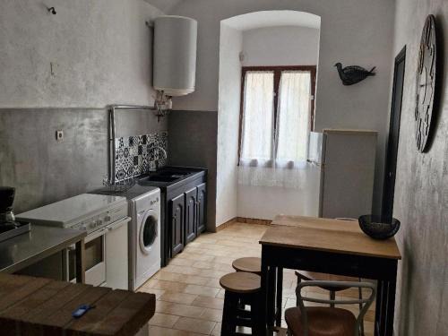Saint-Florent Apartment | Appartement centre Saint Florent