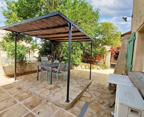 Vias Apartment | Appartement charmant à Vias + jardin