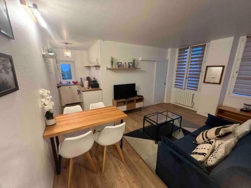 Saint-Louis Apartment | Appartement cosy, 10 min Château Versailles et 5 min Gare