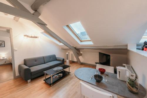Charleville-Mezieres Apartment | Appartement du musée
