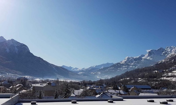 Briancon House | Appartement for 4 people center of Briançon