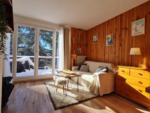 Font-Romeu-Odeillo-Via Apartment | Appartement cosy 1 chambre, rénové avec terrasse exposée Sud