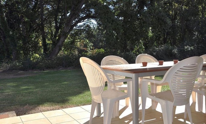 Santa-Lucia-di-Moriani Apartment | Appartement charmant en Corse avec terrasse au calme