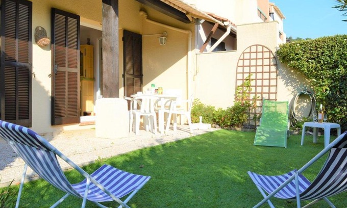 Cavaliere Apartment | Appartement Le Lavandou, 2 pièces, 4 personnes - FR-1-251-238