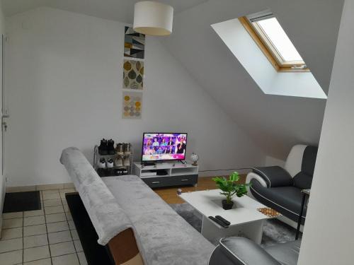 Mantes-la-Jolie Apartment | Appartement meublé à 5 minutes de la Gare de Mantes-la-Jolie