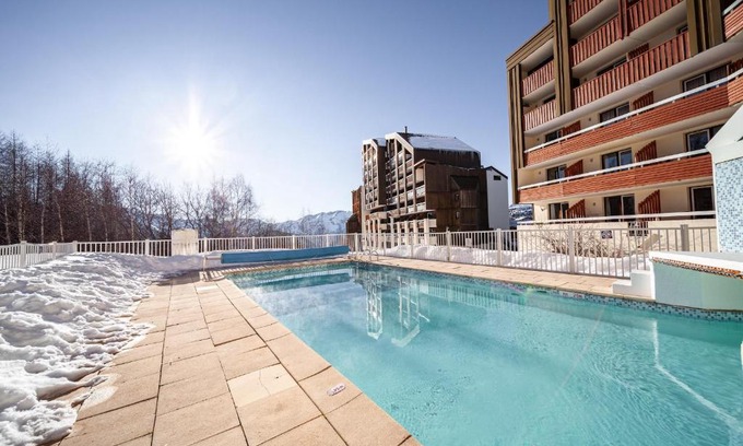Bergers Apartment | Appartement pour 5 - résidence avec piscine et spa
