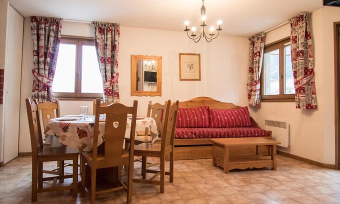 Val Cenis Apartment | Appartement spacieux au pied des pistes pour 6 personnes, Lanslevillard-Val Cenis - FR-1-508-11