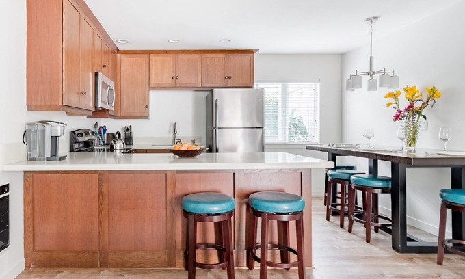 Carpinteria Apartment | Apt 2: Fresh Light Unit with Private Patio, Steps to Beach