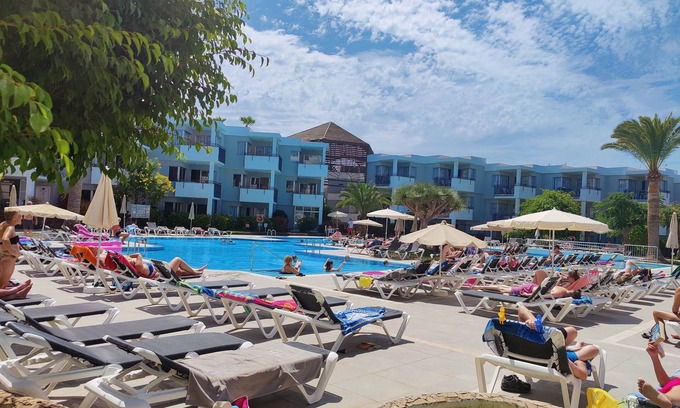 Los Cristianos Apartment | Apt. In a Hotel With Heated Pools. Relaxing. Sun on balcony most of the day.