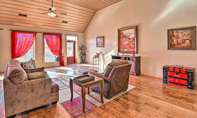 Celina Apartment | Apt in Dtwn Celina: 4 Mi to Dale Hollow Lake!
