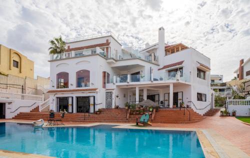 Mujahidine Apartment | Apt & Studios In Private Villa With Pool